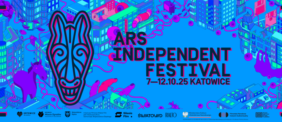 Grafika informująca o Ars Independent Festival. Kolorowe tło przypomina makietę miasta. Po lewej stronie grafiki stylizowana głowa konia będąca znakiem graficznym festiwalu. 